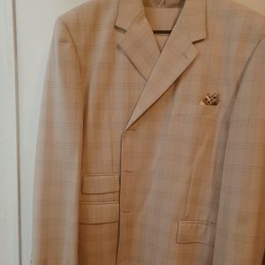 Mens *Size 56 Beige w Tan & Blue Square 3 pc Plaid Suit